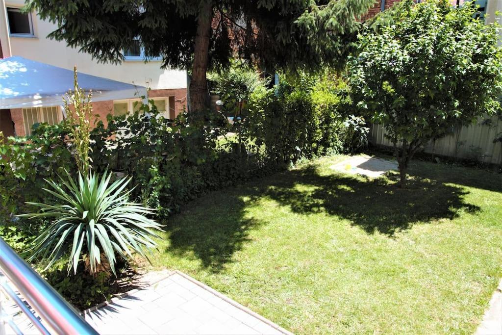 Central Modern Apt With Garden Struga Ngoại thất bức ảnh