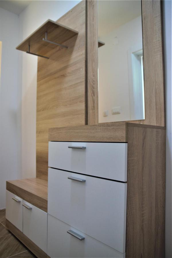 Central Modern Apt With Garden Struga Ngoại thất bức ảnh