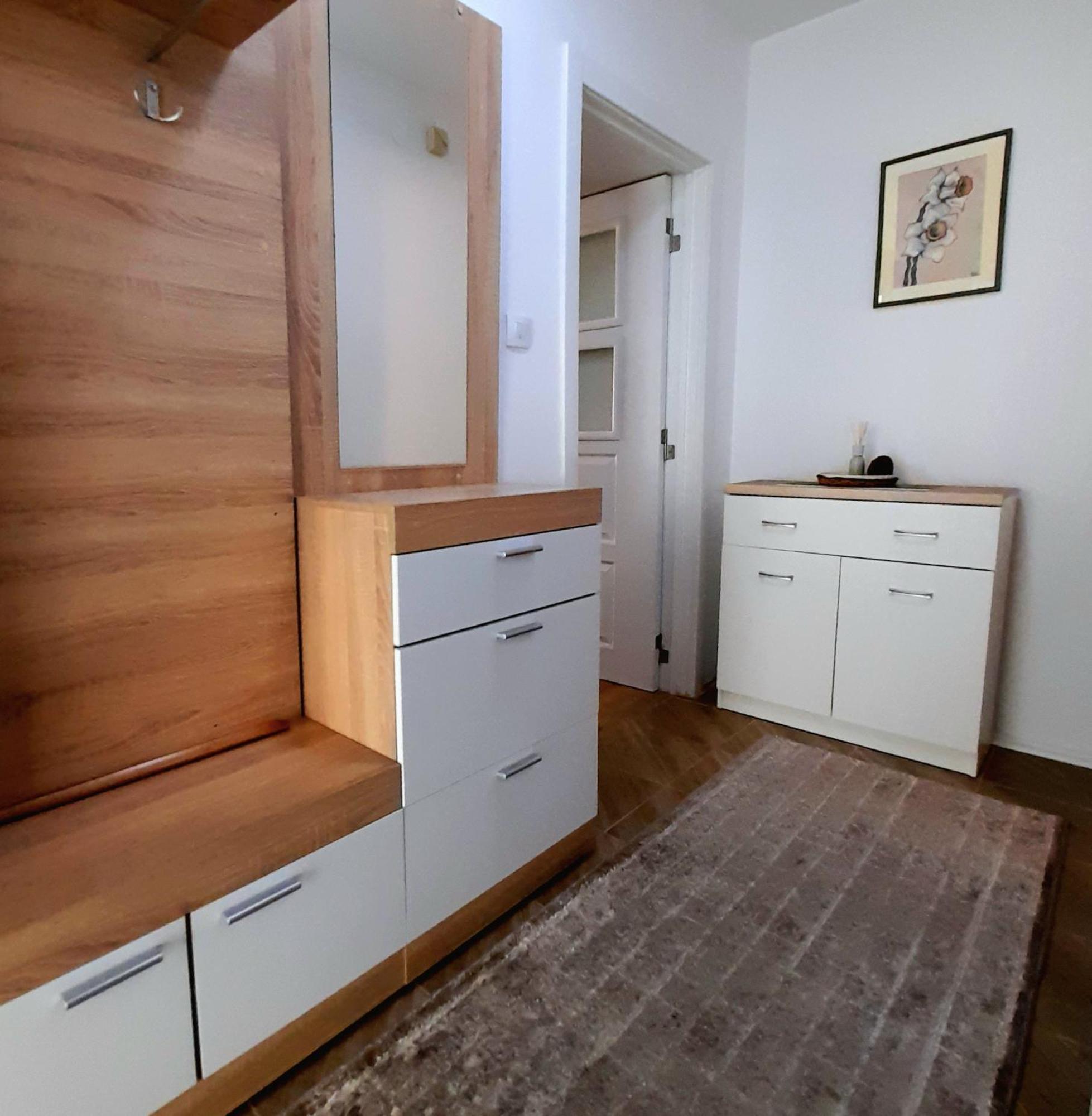 Central Modern Apt With Garden Struga Ngoại thất bức ảnh